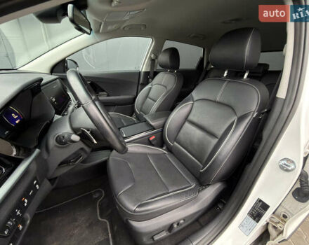 Белый Киа Niro, объемом двигателя 0 л и пробегом 51 тыс. км за 24200 $, фото 23 на Automoto.ua