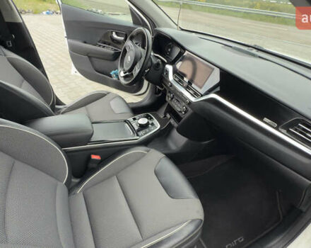 Белый Киа Niro, объемом двигателя 0 л и пробегом 63 тыс. км за 20500 $, фото 32 на Automoto.ua