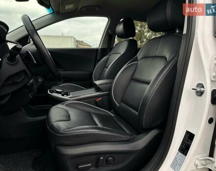 Белый Киа Niro, объемом двигателя 0 л и пробегом 62 тыс. км за 23500 $, фото 40 на Automoto.ua