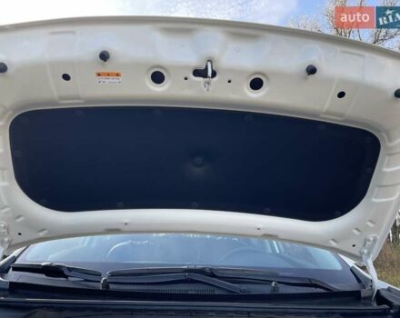 Белый Киа Niro, объемом двигателя 0 л и пробегом 96 тыс. км за 16800 $, фото 28 на Automoto.ua