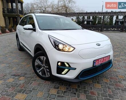 Белый Киа Niro, объемом двигателя 0 л и пробегом 34 тыс. км за 19999 $, фото 24 на Automoto.ua