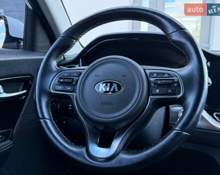 Белый Киа Niro, объемом двигателя 0 л и пробегом 80 тыс. км за 17800 $, фото 54 на Automoto.ua
