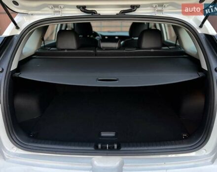 Белый Киа Niro, объемом двигателя 0 л и пробегом 112 тыс. км за 17600 $, фото 23 на Automoto.ua