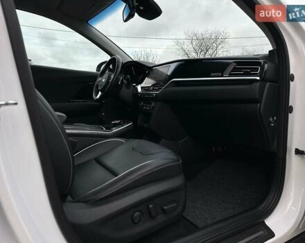 Білий Кіа Niro, об'ємом двигуна 0 л та пробігом 35 тис. км за 24400 $, фото 98 на Automoto.ua