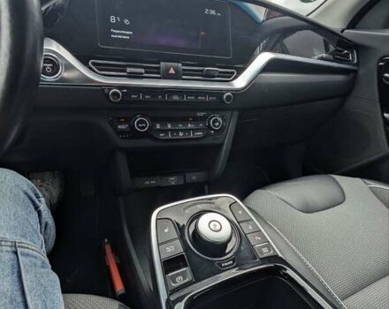 Білий Кіа Niro, об'ємом двигуна 0 л та пробігом 50 тис. км за 17300 $, фото 27 на Automoto.ua
