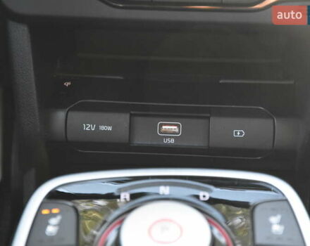 Белый Киа Niro, объемом двигателя 0 л и пробегом 37 тыс. км за 24890 $, фото 29 на Automoto.ua