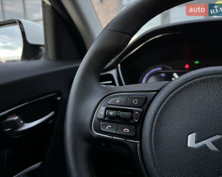 Белый Киа Niro, объемом двигателя 0 л и пробегом 113 тыс. км за 17800 $, фото 60 на Automoto.ua