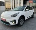 Білий Кіа Niro, об'ємом двигуна 0 л та пробігом 114 тис. км за 18880 $, фото 4 на Automoto.ua