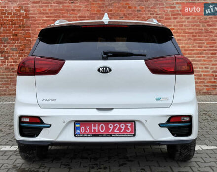 Білий Кіа Niro, об'ємом двигуна 0 л та пробігом 118 тис. км за 20500 $, фото 30 на Automoto.ua