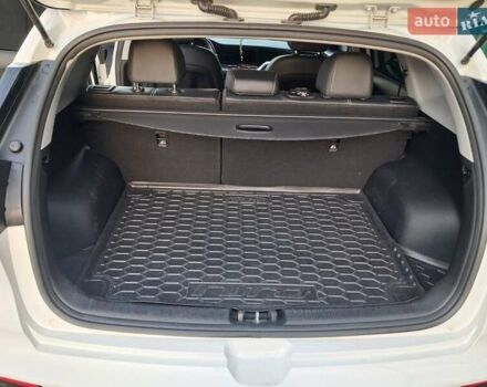 Белый Киа Niro, объемом двигателя 0 л и пробегом 78 тыс. км за 20400 $, фото 7 на Automoto.ua