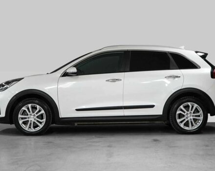 Белый Киа Niro, объемом двигателя 0 л и пробегом 53 тыс. км за 16100 $, фото 4 на Automoto.ua