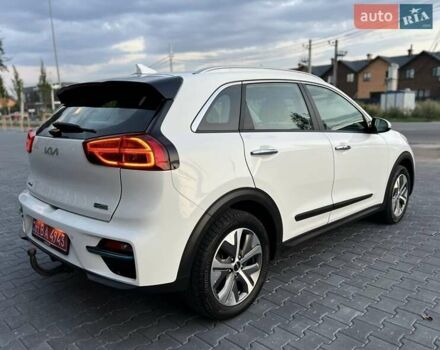 Білий Кіа Niro, об'ємом двигуна 0 л та пробігом 114 тис. км за 18880 $, фото 12 на Automoto.ua