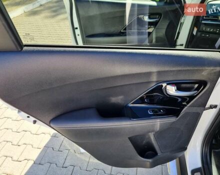 Белый Киа Niro, объемом двигателя 0 л и пробегом 65 тыс. км за 21750 $, фото 16 на Automoto.ua