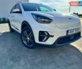 Белый Киа Niro, объемом двигателя 0 л и пробегом 140 тыс. км за 19100 $, фото 1 на Automoto.ua