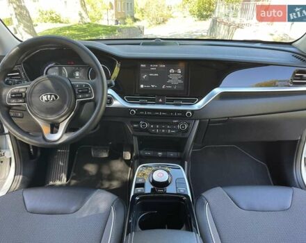 Белый Киа Niro, объемом двигателя 0 л и пробегом 95 тыс. км за 16500 $, фото 47 на Automoto.ua