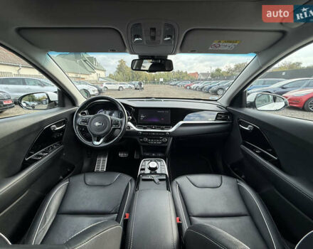 Білий Кіа Niro, об'ємом двигуна 0 л та пробігом 82 тис. км за 23266 $, фото 46 на Automoto.ua