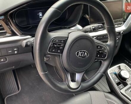 Белый Киа Niro, объемом двигателя 0 л и пробегом 63 тыс. км за 22500 $, фото 23 на Automoto.ua