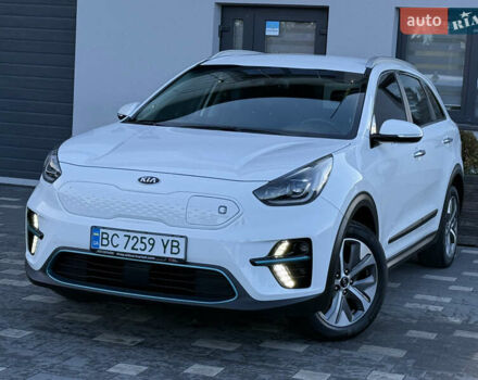 Белый Киа Niro, объемом двигателя 0 л и пробегом 80 тыс. км за 17800 $, фото 1 на Automoto.ua