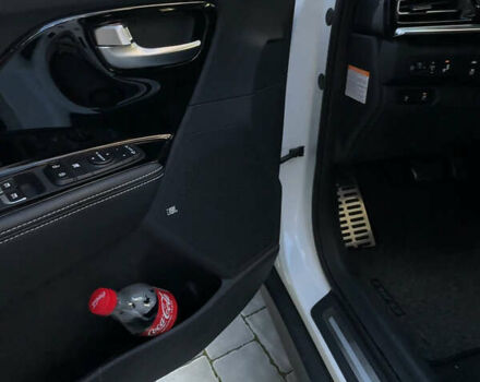 Білий Кіа Niro, об'ємом двигуна 0 л та пробігом 155 тис. км за 18300 $, фото 13 на Automoto.ua