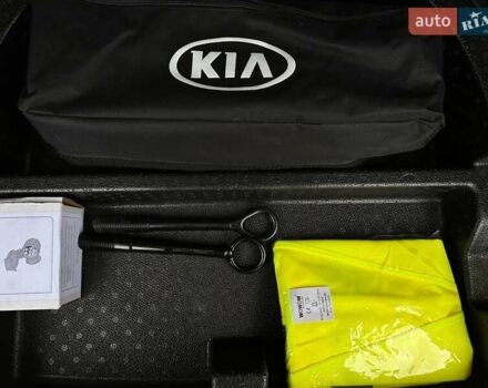 Белый Киа Niro, объемом двигателя 0 л и пробегом 62 тыс. км за 23500 $, фото 84 на Automoto.ua