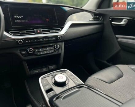 Білий Кіа Niro, об'ємом двигуна 0 л та пробігом 115 тис. км за 17700 $, фото 13 на Automoto.ua