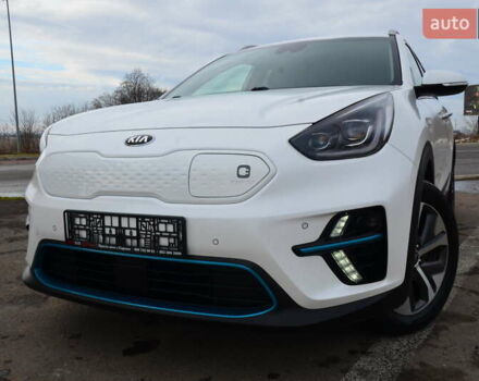 Белый Киа Niro, объемом двигателя 0 л и пробегом 73 тыс. км за 19548 $, фото 1 на Automoto.ua
