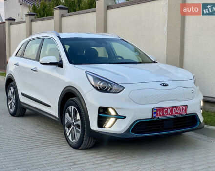 Білий Кіа Niro, об'ємом двигуна 0 л та пробігом 68 тис. км за 20750 $, фото 21 на Automoto.ua