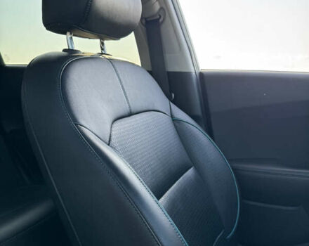 Білий Кіа Niro, об'ємом двигуна 0 л та пробігом 107 тис. км за 20900 $, фото 47 на Automoto.ua