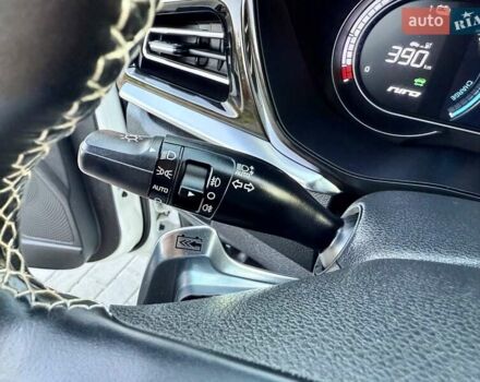 Белый Киа Niro, объемом двигателя 0 л и пробегом 135 тыс. км за 19350 $, фото 61 на Automoto.ua