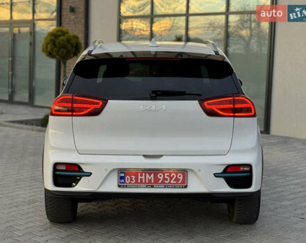 Білий Кіа Niro, об'ємом двигуна 0 л та пробігом 114 тис. км за 17500 $, фото 13 на Automoto.ua