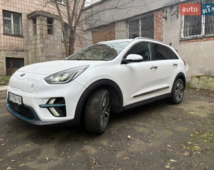 Білий Кіа Niro, об'ємом двигуна 0 л та пробігом 52 тис. км за 20500 $, фото 18 на Automoto.ua