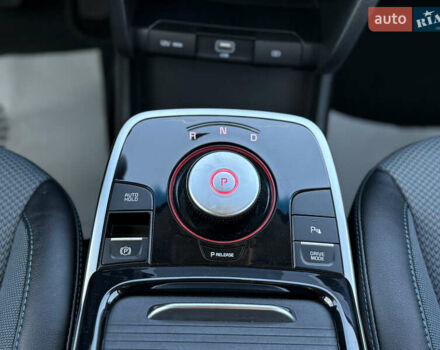 Білий Кіа Niro, об'ємом двигуна 0 л та пробігом 121 тис. км за 18950 $, фото 33 на Automoto.ua
