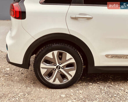 Белый Киа Niro, объемом двигателя 0 л и пробегом 164 тыс. км за 17750 $, фото 36 на Automoto.ua