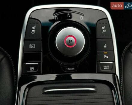 Білий Кіа Niro, об'ємом двигуна 0 л та пробігом 62 тис. км за 24500 $, фото 68 на Automoto.ua