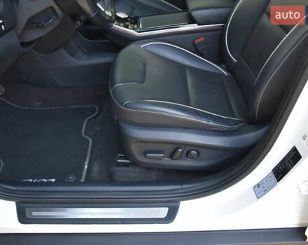 Белый Киа Niro, объемом двигателя 0 л и пробегом 37 тыс. км за 24890 $, фото 17 на Automoto.ua