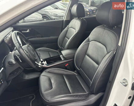 Белый Киа Niro, объемом двигателя 0 л и пробегом 48 тыс. км за 24350 $, фото 18 на Automoto.ua
