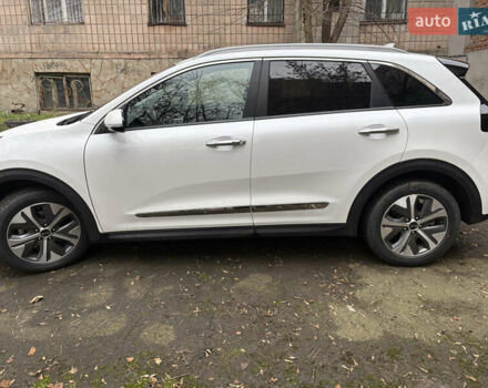 Білий Кіа Niro, об'ємом двигуна 0 л та пробігом 52 тис. км за 20500 $, фото 8 на Automoto.ua