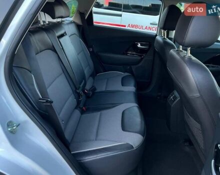 Белый Киа Niro, объемом двигателя 0 л и пробегом 112 тыс. км за 18800 $, фото 20 на Automoto.ua