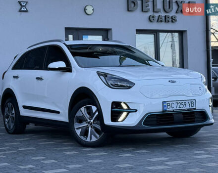 Белый Киа Niro, объемом двигателя 0 л и пробегом 80 тыс. км за 17800 $, фото 3 на Automoto.ua