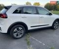 Білий Кіа Niro, об'ємом двигуна 0 л та пробігом 94 тис. км за 16550 $, фото 6 на Automoto.ua