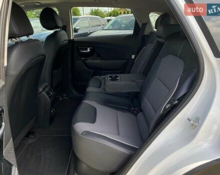 Білий Кіа Niro, об'ємом двигуна 0 л та пробігом 77 тис. км за 21900 $, фото 62 на Automoto.ua