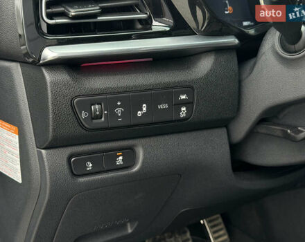 Белый Киа Niro, объемом двигателя 0 л и пробегом 39 тыс. км за 23400 $, фото 23 на Automoto.ua