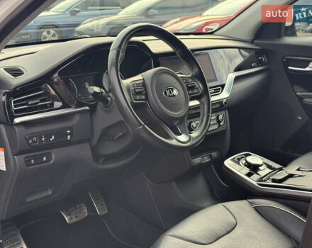 Білий Кіа Niro, об'ємом двигуна 0 л та пробігом 82 тис. км за 23266 $, фото 23 на Automoto.ua