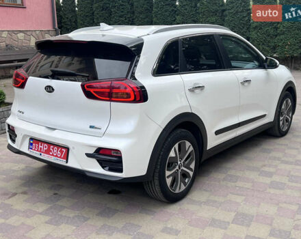 Белый Киа Niro, объемом двигателя 0 л и пробегом 92 тыс. км за 19800 $, фото 5 на Automoto.ua
