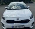 Белый Киа Niro, объемом двигателя 1.58 л и пробегом 48 тыс. км за 24500 $, фото 1 на Automoto.ua