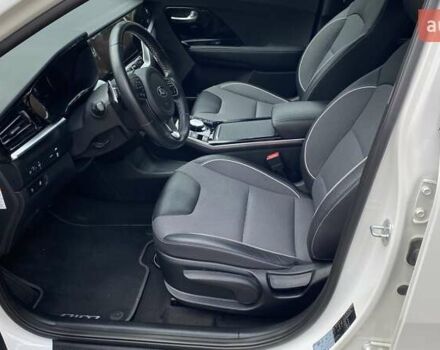 Белый Киа Niro, объемом двигателя 0 л и пробегом 63 тыс. км за 22500 $, фото 19 на Automoto.ua