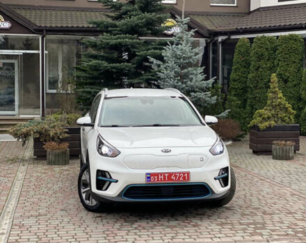Белый Киа Niro, объемом двигателя 0 л и пробегом 150 тыс. км за 18299 $, фото 3 на Automoto.ua