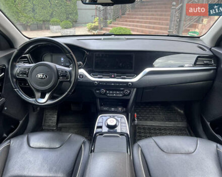 Белый Киа Niro, объемом двигателя 0 л и пробегом 92 тыс. км за 19800 $, фото 15 на Automoto.ua