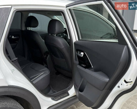 Белый Киа Niro, объемом двигателя 0 л и пробегом 51 тыс. км за 24200 $, фото 74 на Automoto.ua