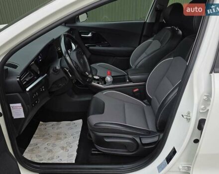 Белый Киа Niro, объемом двигателя 0 л и пробегом 149 тыс. км за 17499 $, фото 22 на Automoto.ua